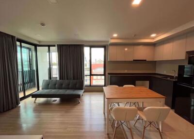 2 bed Condo in Maestro 07 Victory Monument Thanonphayathai Sub District C018593