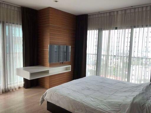 2 bed Condo in Noble Remix Khlongtan Sub District C018581