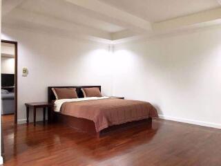 2 bed Condo in PR Home II Khlong Tan Nuea Sub District C018576