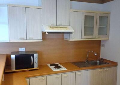 2 bed Condo in The Waterford Diamond Khlongtan Sub District C018563