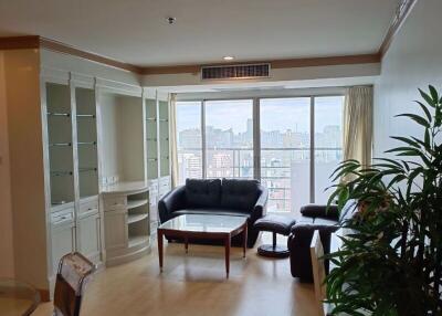 2 bed Condo in The Waterford Diamond Khlongtan Sub District C018563