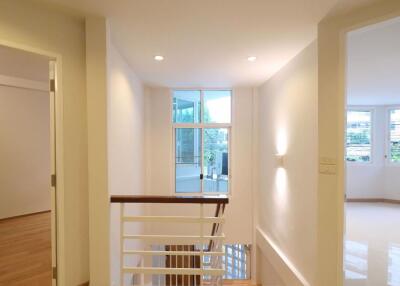 3 bed House Khlong Tan Nuea Sub District H018548