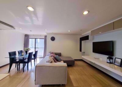 3 bed Condo in Richmond Palace Khlong Tan Nuea Sub District C018517