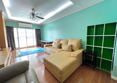 3 bed Condo in Grand Park View Khlong Toei Nuea Sub District C018514
