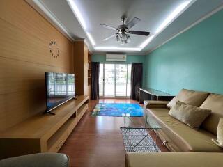 3 bed Condo in Grand Park View Khlong Toei Nuea Sub District C018514