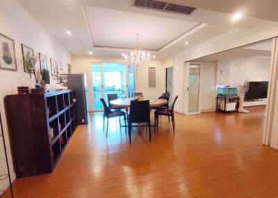 3 bed Condo in Royal Castle Khlong Tan Nuea Sub District C018508