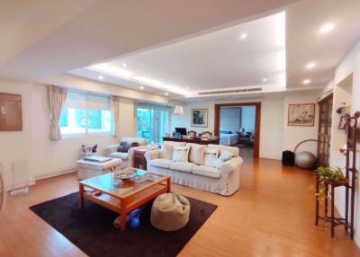 3 bed Condo in Royal Castle Khlong Tan Nuea Sub District C018508