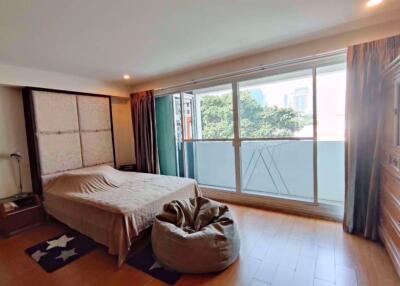 3 bed Condo in Royal Castle Khlong Tan Nuea Sub District C018508