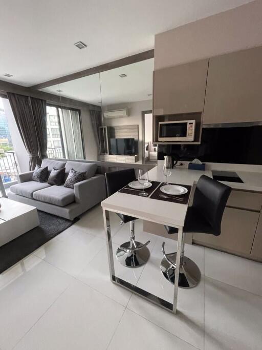 1 bed Condo in Trapezo Sukhumvit 16 Khlongtoei Sub District C018506