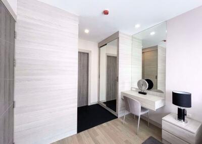 1 bed Condo in Trapezo Sukhumvit 16 Khlongtoei Sub District C018506