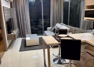 1 bed Condo in Trapezo Sukhumvit 16 Khlongtoei Sub District C018506