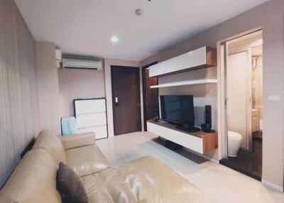 1 bed Condo in Rhythm Sathorn - Narathiwas Thungmahamek Sub District C018495