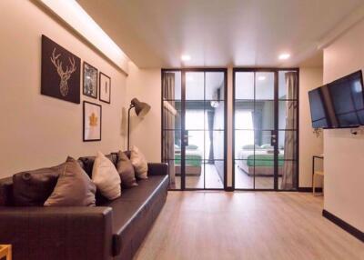 2 bed Condo in State Tower Silom Sub District C018494