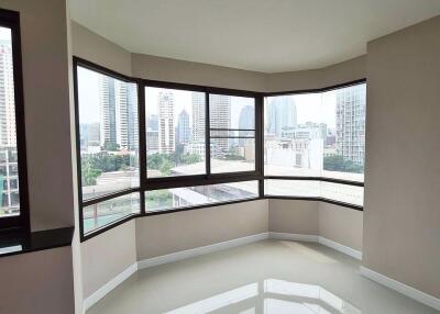 2 bed Condo in Supalai Oriental Place Sathorn-Suanplu Sathon District C018480