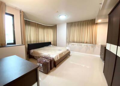 2 bed Condo in Supalai Oriental Place Sathorn-Suanplu Sathon District C018480