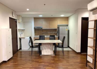 2 bed Condo in Le Luk Phrakhanongnuea Sub District C018468