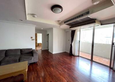 3 bed Condo in DS Tower 1 Sukhumvit 33 Khlong Tan Nuea Sub District C018462