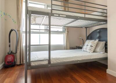 2 bed Condo in Belle Grand Rama 9 Huai Khwang Sub District C018453