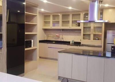 2 bed Condo in Le Premier 1 Khlong Toei Nuea Sub District C018447