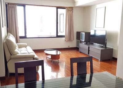 2 bed Condo in Baan Piya Sathorn Sathon District C018445