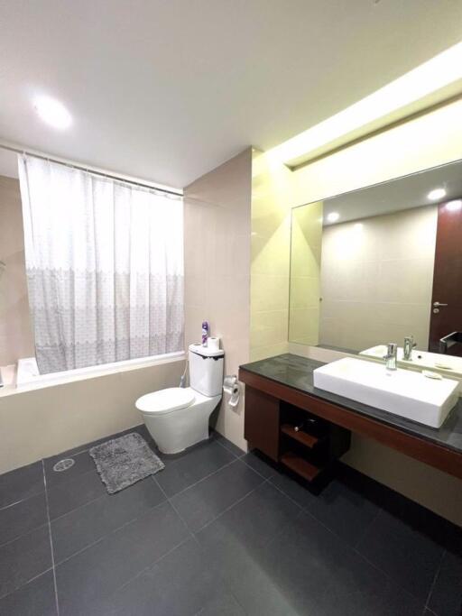 1 bed Condo in Baan Saraan Khlong Toei Nuea Sub District C018440