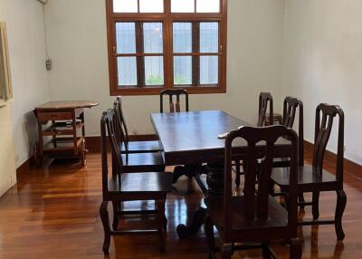 4 bed House Lumphini Sub District H018420