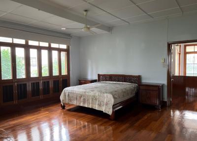 4 bed House Lumphini Sub District H018420