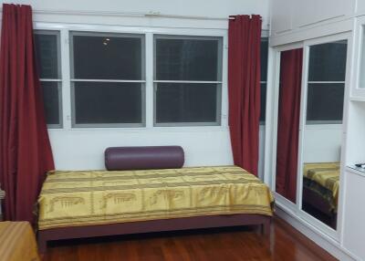 3 bed Condo in Siam Penthouse 2 Thungmahamek Sub District C018406