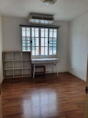 3 bed House Suanluang Sub District H018394