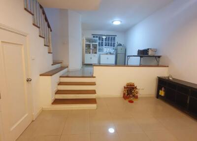 3 bed House Suanluang Sub District H018394