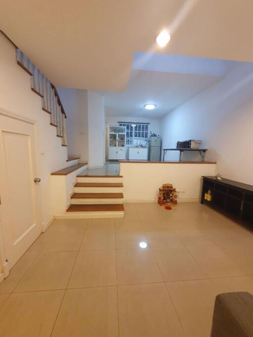 3 bed House Suanluang Sub District H018394