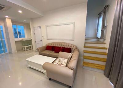 4 bed House in The Master @ BTS Udomsuk Bang Na Sub District H018387
