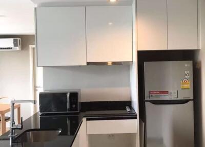 2 bed Condo in Maestro 39 Khlong Tan Nuea Sub District C018365