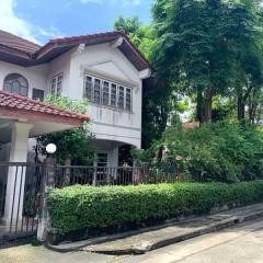 4 bed House Saphansung Sub District H018364