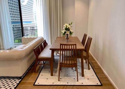 2 bed Condo in MUNIQ Langsuan Pathum Wan District C018361