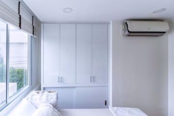 2 bed Condo in 39 Suites Khlong Tan Nuea Sub District C018348