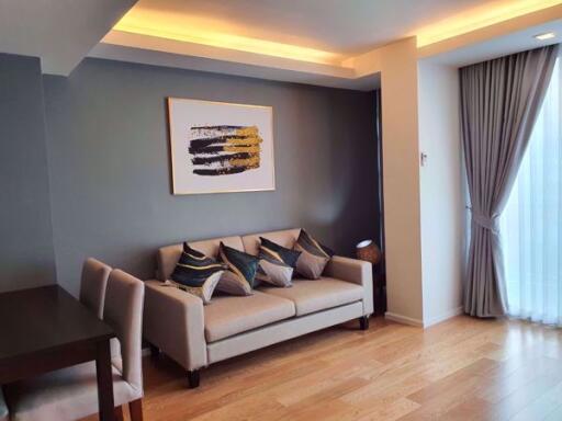 2 bed Condo in Focus Ploenchit Khlong Tan Nuea Sub District C018342