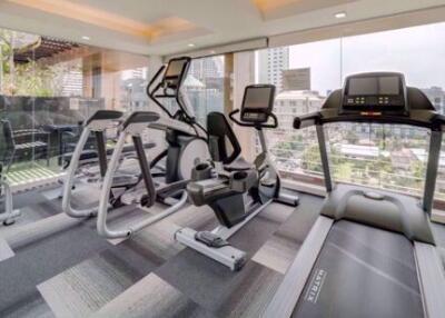 2 bed Condo in Focus Ploenchit Khlong Tan Nuea Sub District C018342