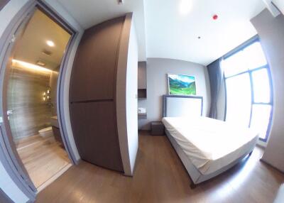 1 bed Condo in The Diplomat Sathorn Silom Sub District C018339