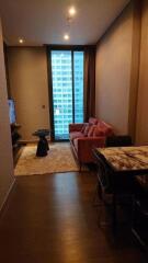 1 bed Condo in The Esse at Singha Complex Khlong Toei Nuea Sub District C018338