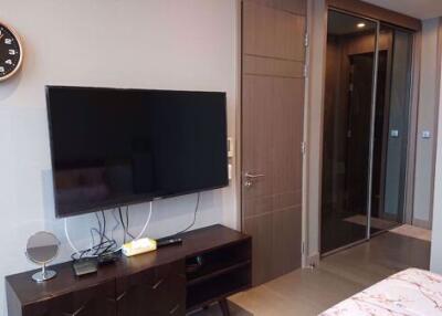 1 bed Condo in The Esse at Singha Complex Khlong Toei Nuea Sub District C018338