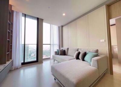 2 bed Condo in Noble Ploenchit Lumphini Sub District C018333