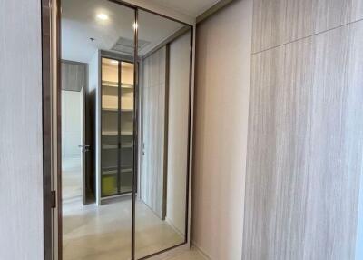 2 bed Condo in Noble Ploenchit Lumphini Sub District C018333