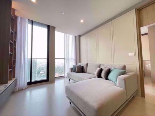 2 bed Condo in Noble Ploenchit Lumphini Sub District C018333