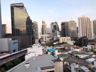 2 bed Condo in CitiSmart Sukhumvit 18 Khlongtoei Sub District C018304