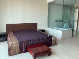 2 bed Duplex in The Room Sukhumvit 21 Khlong Toei Nuea Sub District D018291