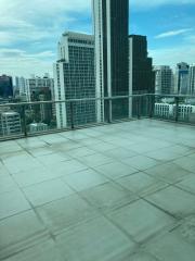 2 bed Duplex in The Room Sukhumvit 21 Khlong Toei Nuea Sub District D018291