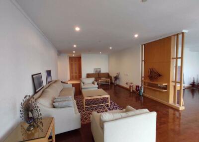 3 bed Condo in GM Height Khlongtoei Sub District C018271