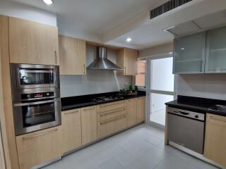 3 bed Condo in GM Height Khlongtoei Sub District C018269