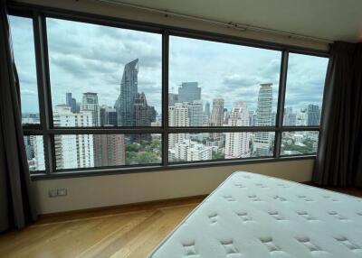 2 bed Condo in H Sukhumvit 43 Khlong Tan Nuea Sub District C018253